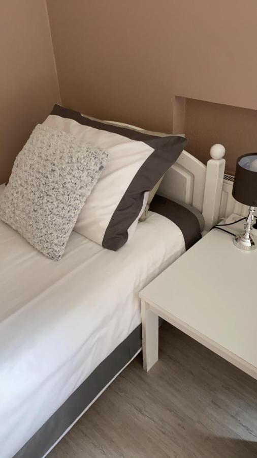 Willa Nad Sola Guest House Oswiecim Ngoại thất bức ảnh